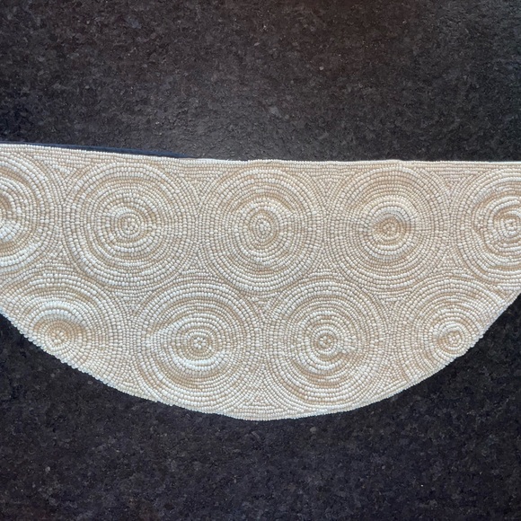 Beautiful beaded scarf necklace in the style of Migonne Gavigan! - Picture 2 of 2